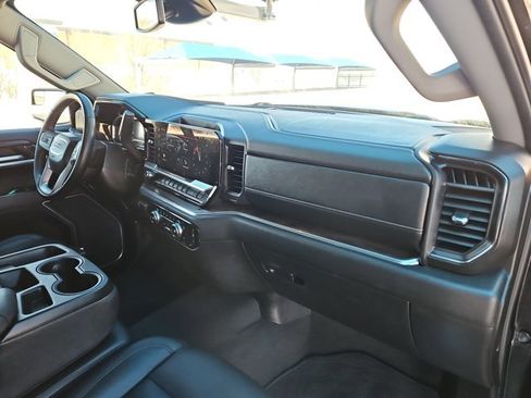 Used 2025 GMC Sierra 1500 SLT image 22