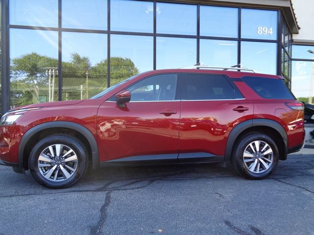 Used 2024 Nissan Pathfinder SL AWD/4WD image 9