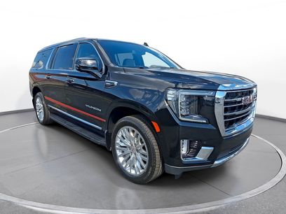 Used 2023 GMC Yukon XL SLT w/ SLT Luxury Package