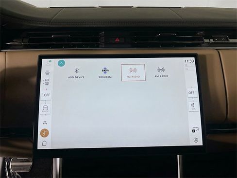 New 2025 Land Rover Range Rover Long Wheelbase SE image 15