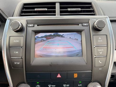 Used 2017 Toyota Camry SE FWD image 28