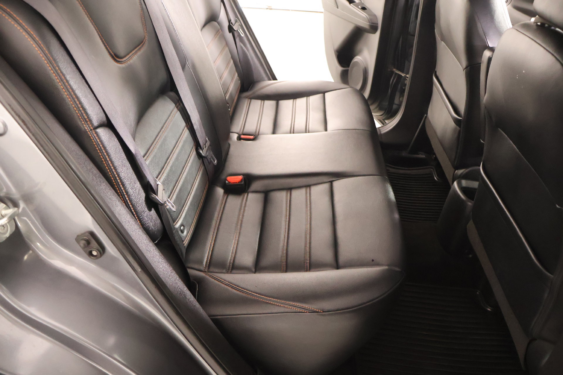 Used 2019 Nissan Kicks SR w/ SR Premium Package FWD image 14