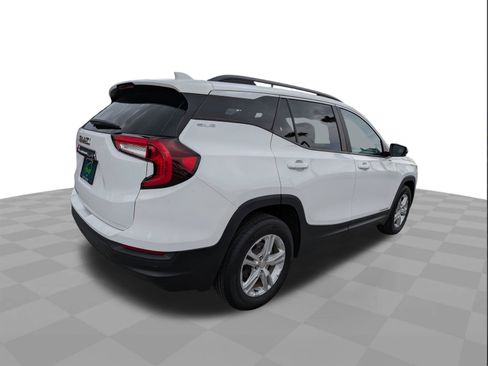 Certified 2022 GMC Terrain SLE w/ Driver Convenience Package FWD image 4