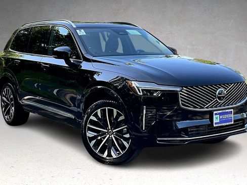 New 2026 Volvo XC90 B6 Plus w/ Protection Package Premier AWD/4WD image 2