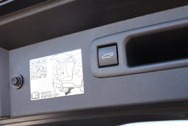 Used 2024 Toyota Highlander Platinum FWD image 8