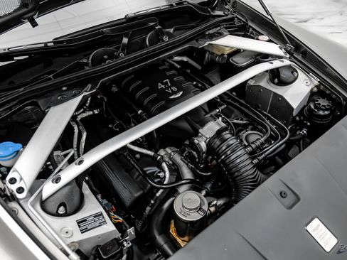 Used 2014 Aston Martin V8 Vantage S RWD image 91