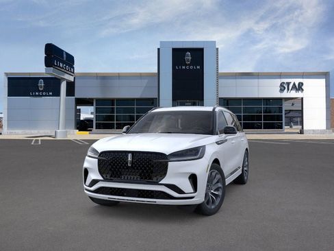 New 2025 Lincoln Aviator AWD w/ Jet Appearance Package image 2