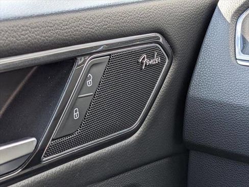 Used 2022 Volkswagen Tiguan SEL R-Line image 24