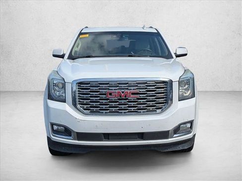 Used 2019 GMC Yukon XL Denali w/ Open Road Package RWD image 3
