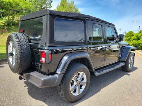 Used 2020 Jeep Wrangler Unlimited Sahara w/ Cold Weather Group AWD/4WD image 5