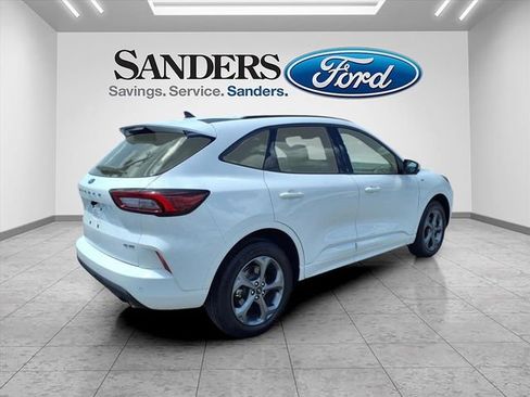 Used 2023 Ford Escape ST-Line Select image 2