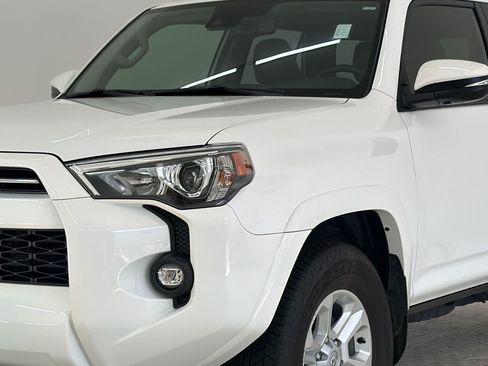 Used 2024 Toyota 4Runner SR5 Premium w/ Moonroof Package AWD/4WD image 12