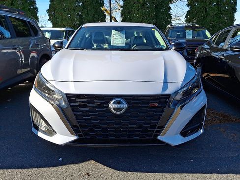 New 2025 Nissan Altima 2.5 SR w/ SR Premium Package image 2