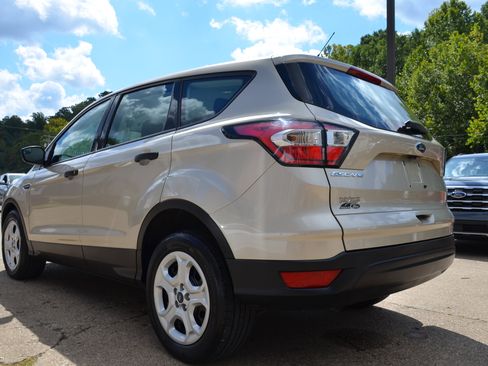Used 2018 Ford Escape S image 4