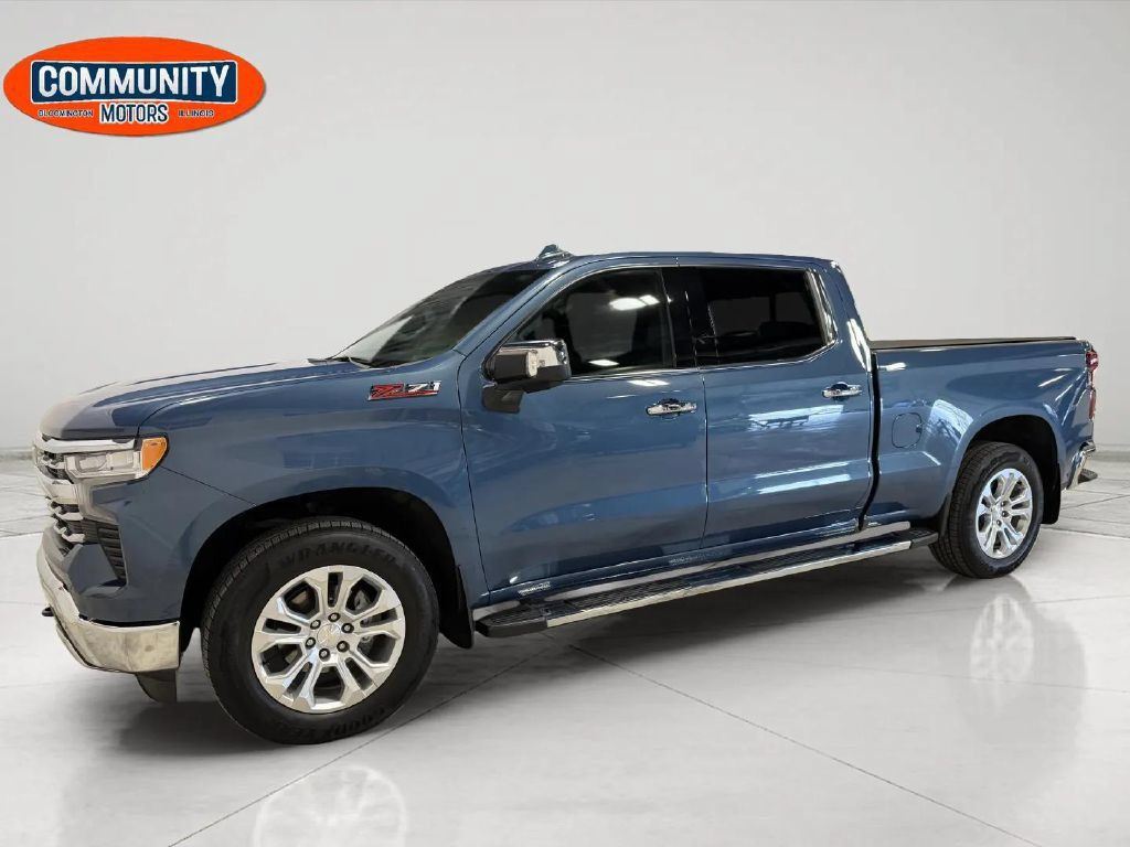 Used 2024 Chevrolet Silverado 1500 LTZ AWD/4WD image 2