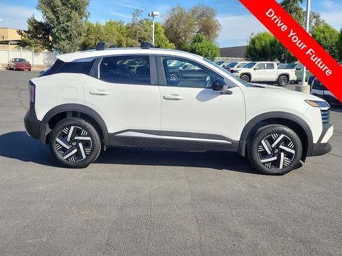 Used 2026 Nissan Kicks SV w/ SV Premium Package FWD image 28