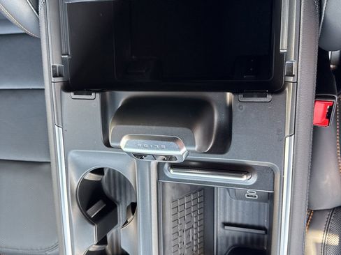 Used 2025 Ford Expedition Tremor AWD/4WD image 36