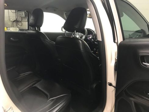 Used 2018 Jeep Compass Latitude w/ Cold Weather Group image 31