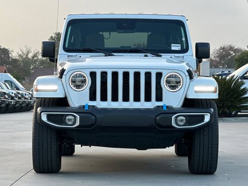 Used 2022 Jeep Wrangler Unlimited Sahara w/ Safety Group image 9