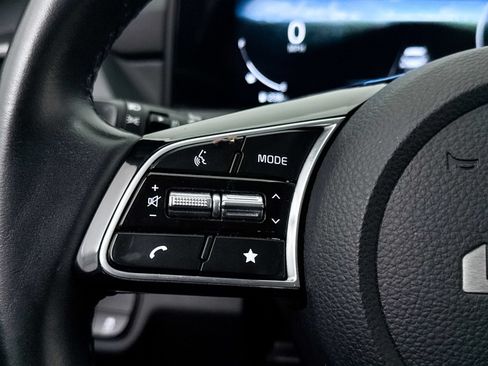 Certified 2024 Kia Seltos EX FWD image 34