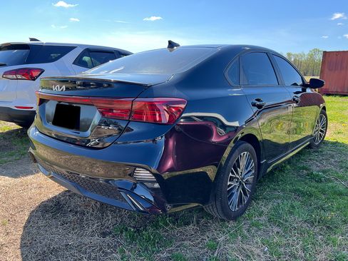 Used 2023 Kia Forte GT-Line w/ GT-Line Premium Package FWD image 5