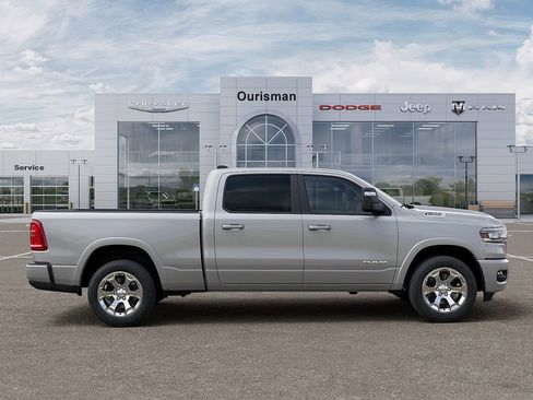 New 2026 RAM 1500 4x4 Crew Cab image 21