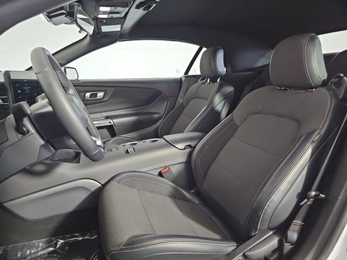 Used 2025 Ford Mustang Convertible RWD image 13