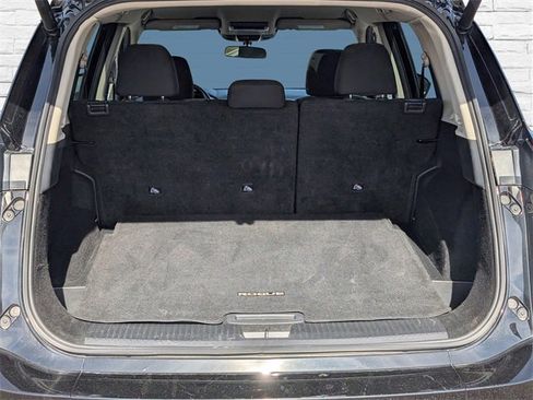 Used 2024 Nissan Rogue SV image 9