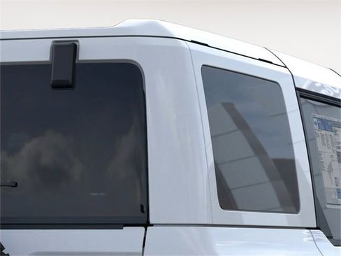 New 2025 Ford Bronco Outer Banks image 25