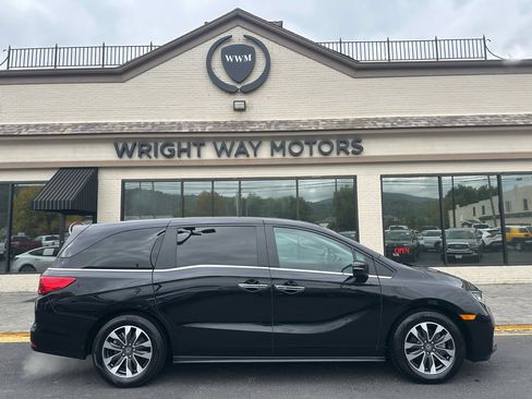 Used 2024 Honda Odyssey EX-L image 2