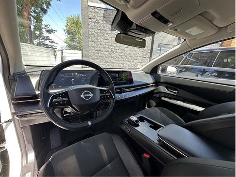 Used 2023 Nissan Ariya AWD image 14