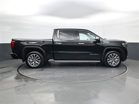 Certified 2025 GMC Sierra 1500 Denali image 4