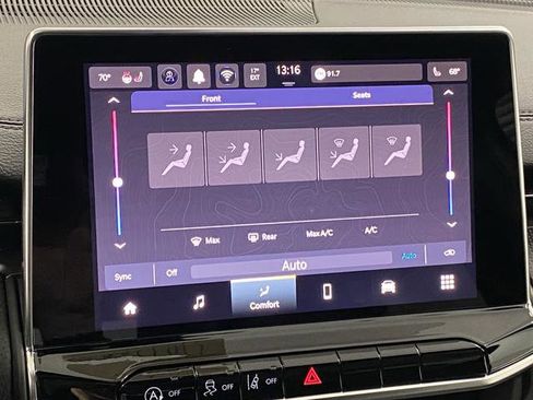 New 2026 Jeep Compass Latitude w/ Sun and Sound Group image 19