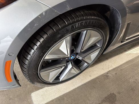 Used 2023 BMW i4 eDrive40 w/ Premium Package RWD image 10