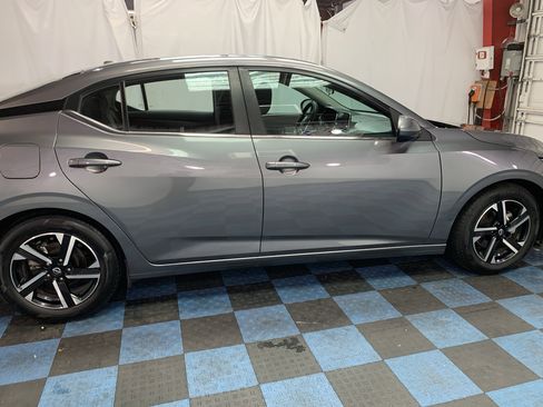Used 2024 Nissan Sentra SV image 6