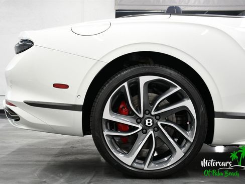 Used 2025 Bentley Continental GT Speed image 25