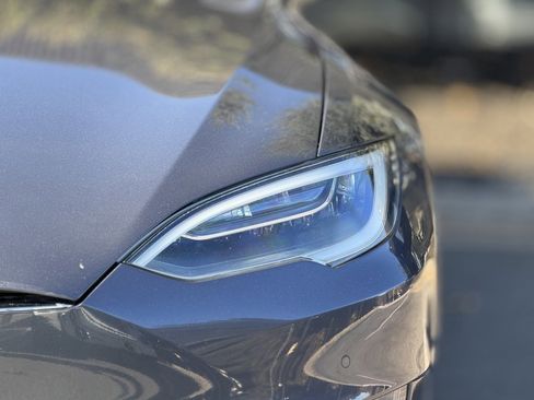 Used 2017 Tesla Model S 90D image 5