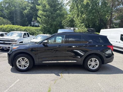 Used 2023 Ford Explorer XLT w/ Equipment Group 202A AWD/4WD image 6