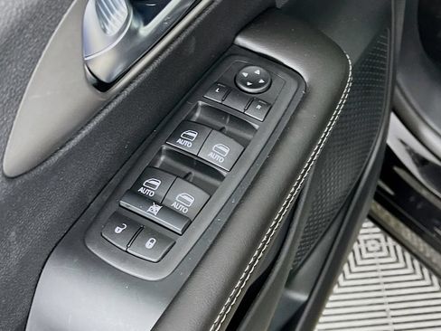 New 2027 Chrysler Pacifica LX FWD image 17