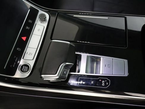 Used 2022 Audi A8 L 3.0T w/ Executive Package image 54