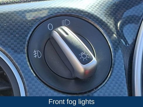 Used 2013 Volkswagen Beetle 2.0T image 9