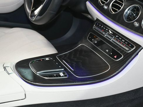 Used 2022 Mercedes-Benz E 450 4MATIC Sedan w/ Night Package image 60