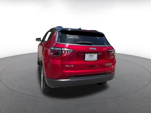 Used 2025 Jeep Compass Limited AWD/4WD image 11
