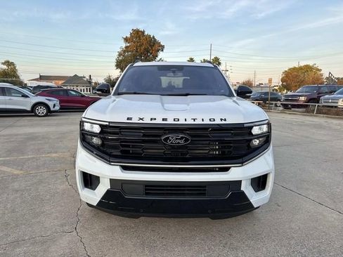 New 2025 Ford Expedition Platinum w/ Stealth Performance Package image 2