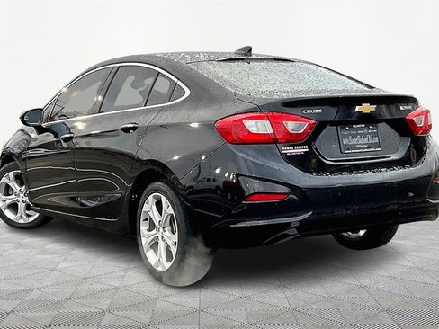Used 2017 Chevrolet Cruze Premier image 11
