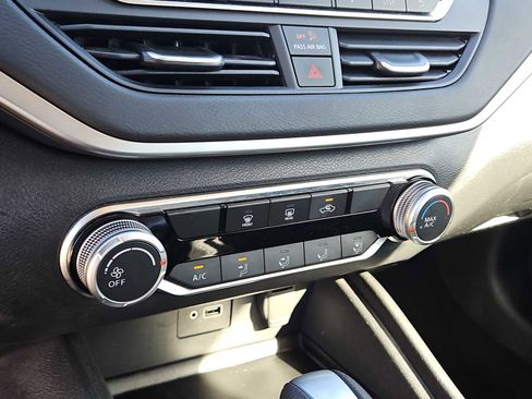 Used 2023 Nissan Altima 2.5 S image 33