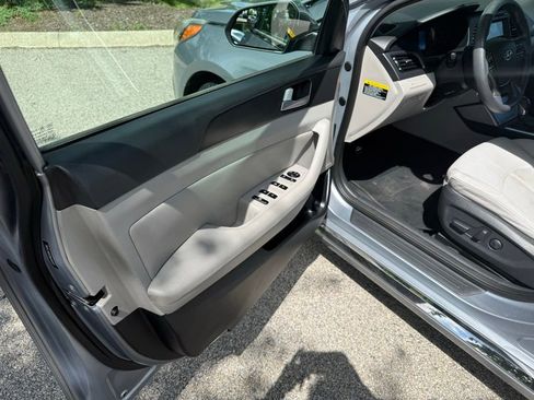 Used 2017 Hyundai Sonata Sport FWD image 13