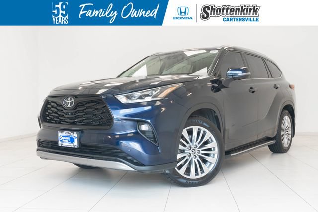 Used 2024 Toyota Highlander Platinum FWD image 1