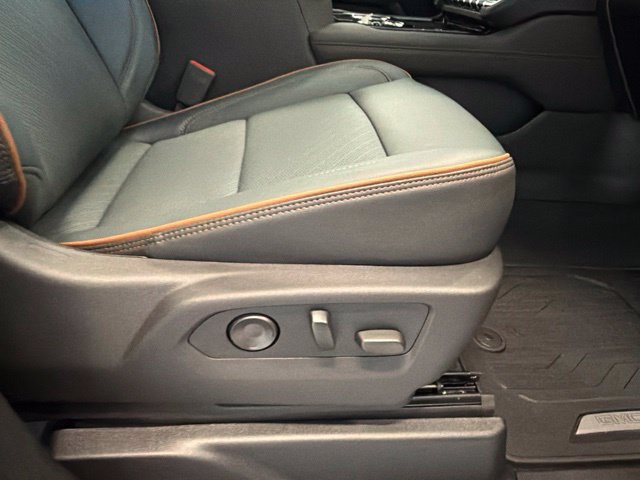 Used 2026 GMC Yukon XL AT4 AWD/4WD image 18