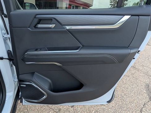 New 2026 GMC Acadia Elevation w/ Elevation Premium Package AWD/4WD image 26